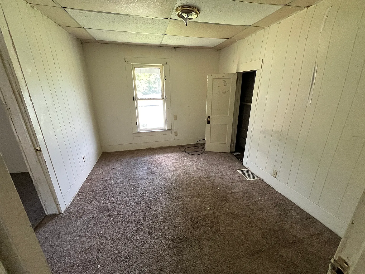 6 bed, 1450 sqft, $945 — Photo 3