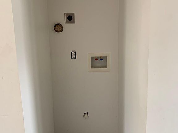 3rd image of 8322 Palm St #2B