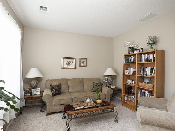 5th image of 4 Braelock Ct