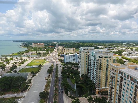 3rd image of 800 N Tamiami Trl Unit 1515