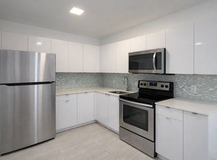 6918 Bay Dr, Miami Beach, FL 33141