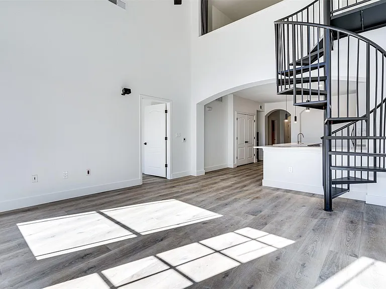 2505 San Gabriel St #600 — Photo 16