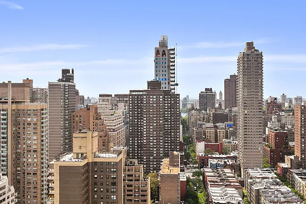 Sold by Compass | media 10