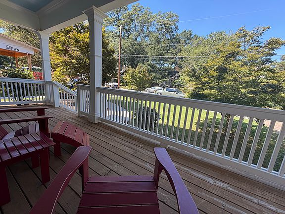 5th image of 2663 Knox St NE