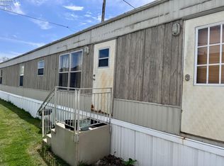 1015 N Main St, Clyde, OH 43410