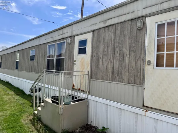 1015 N Main St, Clyde, OH 43410