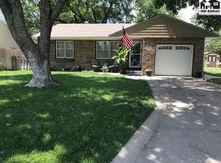 5 Rambler Rd, Hutchinson, KS 67502