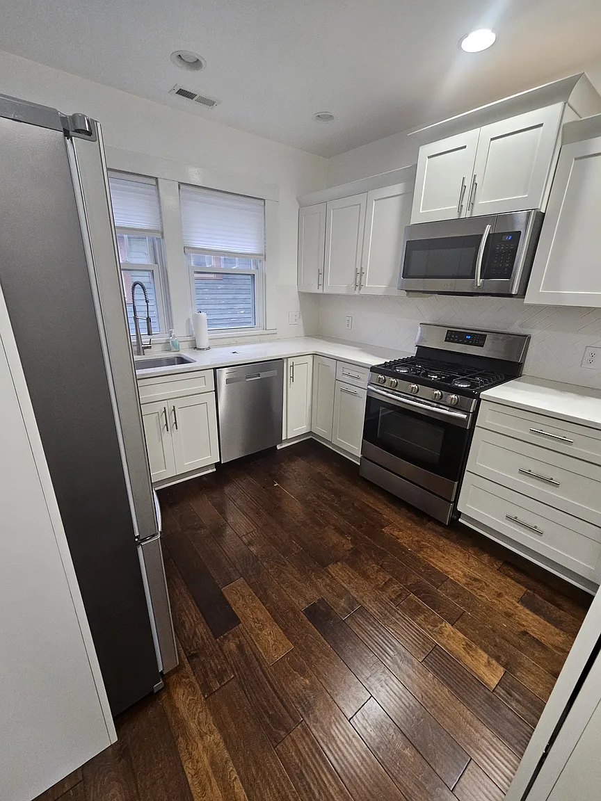 407 East Ave APT 2 photo 1