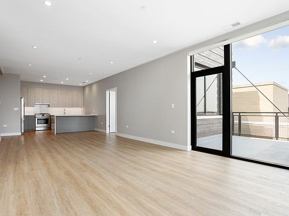 4th image of 3604 N Campbell Ave #404