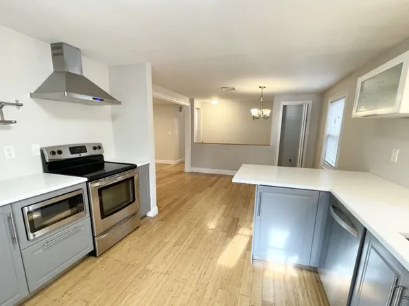 114 Buttonwood St #114, Dorchester, MA 02125