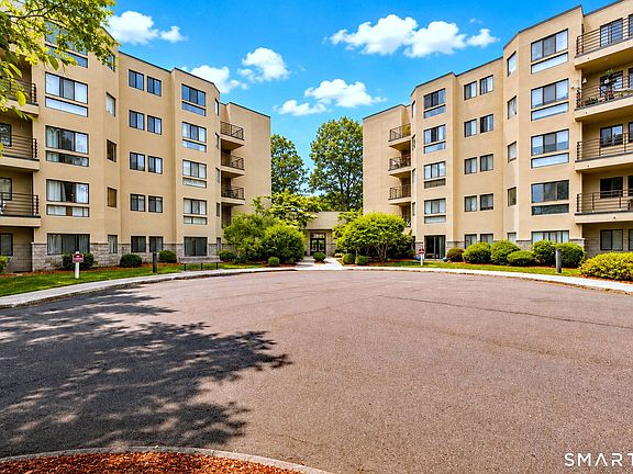 3rd image of 1204 Whitney Avenue #406