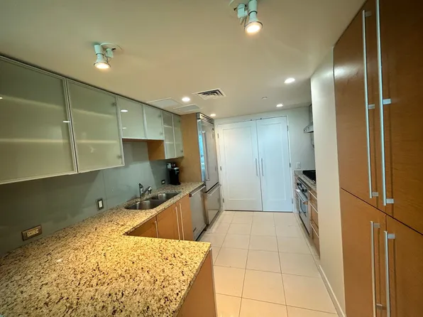 1177 Queen St #1906, Honolulu, HI 96814