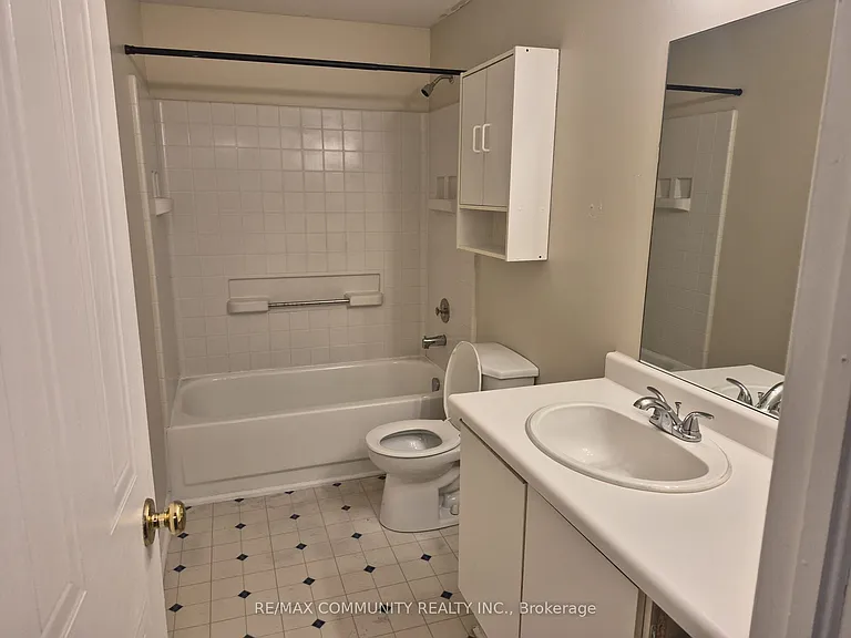 511 Admiral Dr W #65 — Photo 5