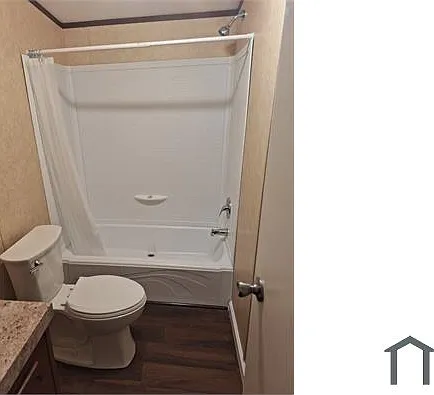 906 Oak St — Photo 2