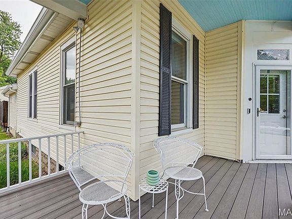 4th image of 815 Adams St