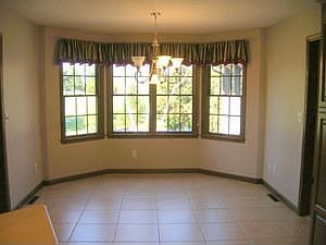 Kitchen Eating Area