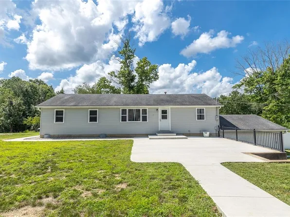 388 Walls Ford Rd, Saint Clair, MO 63077