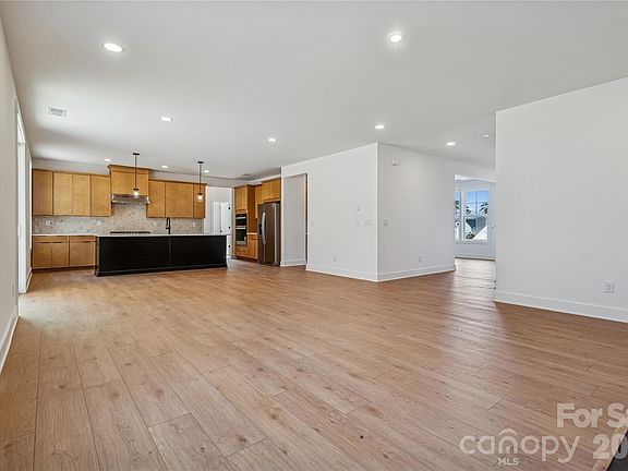 5th image of 3024 Griffs Pond Rd #388