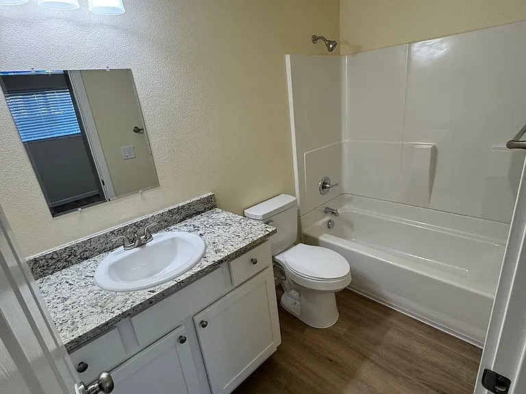 2215 Elm St SW — Photo 42