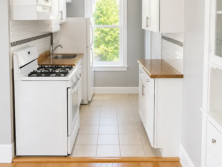 24 Webster St — Photo 3