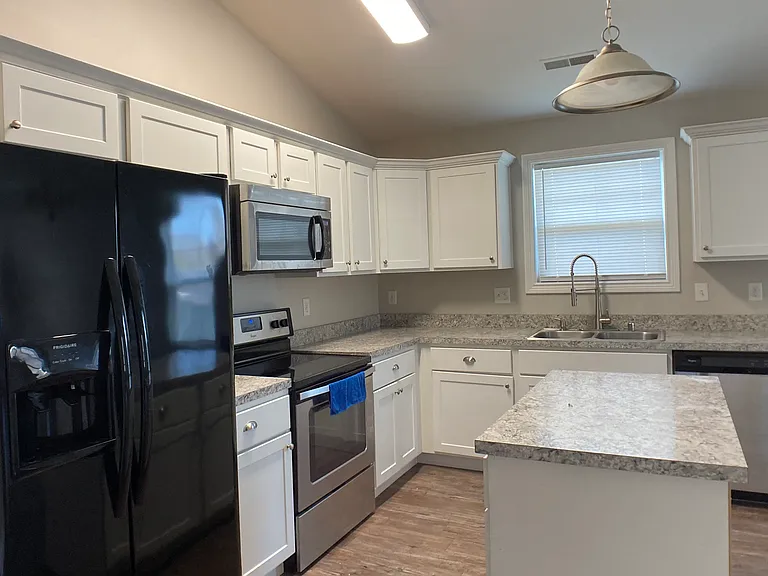 103 Wabash Dr — Photo 3