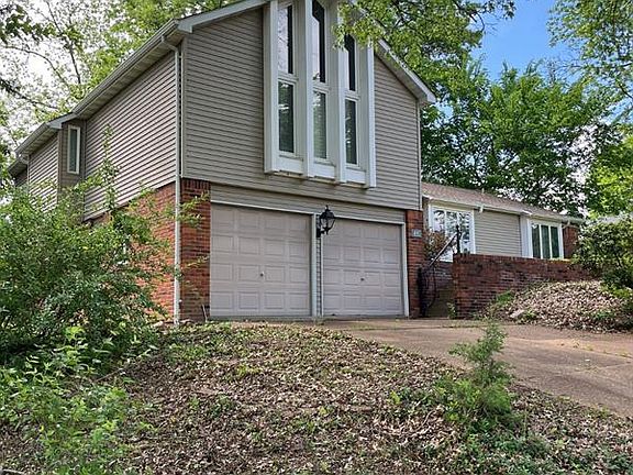 2nd image of 495 Graywood Dr