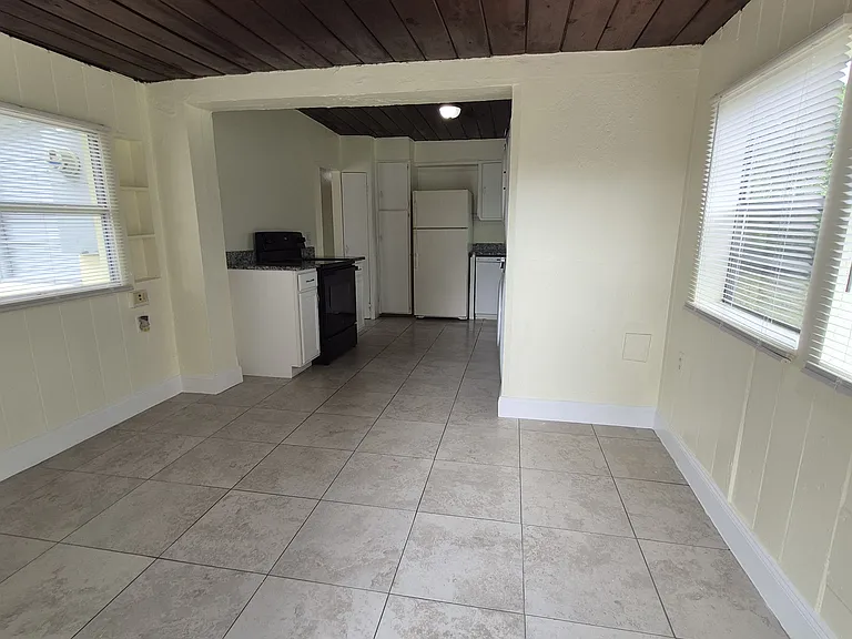 616 S Kentucky Ave — Photo 21