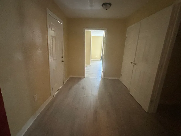 1824 6th St — Photo 8