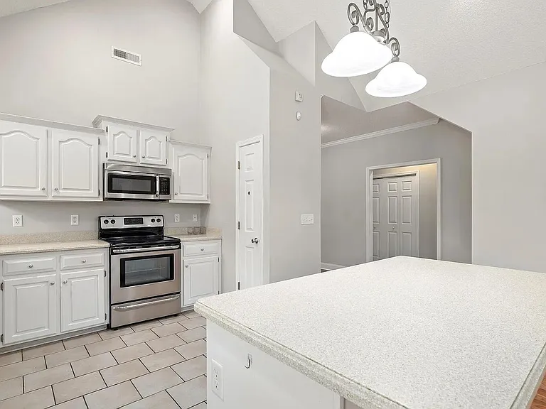 3225 Mayflower Ln — Photo 25