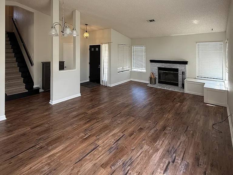 520 Lupine Cir — Photo 4