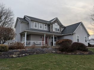 2760 Anna Ct, Uniontown, OH 44685