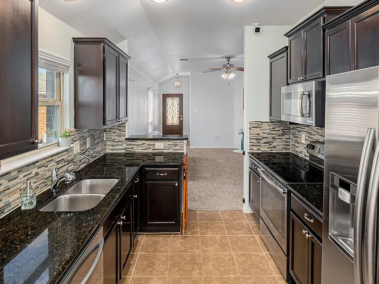 832 Cheyenne Dr — Photo 7