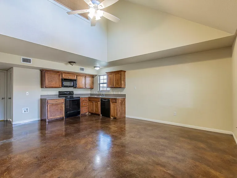 109 Meadow Park Cir — Photo 3