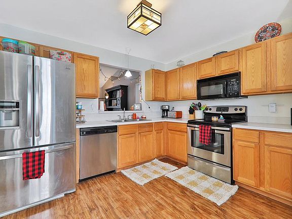 4th image of 2696 Cobblestone Forest Cir W