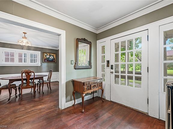 5th image of 2318 Selma Ave