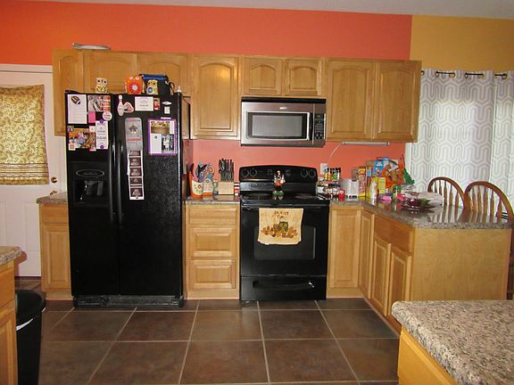 5th image of 101 Douglas Ln