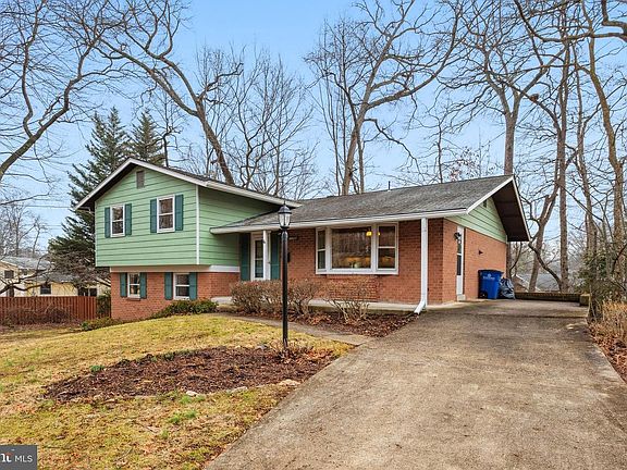 3rd image of 11705 Devilwood Ct