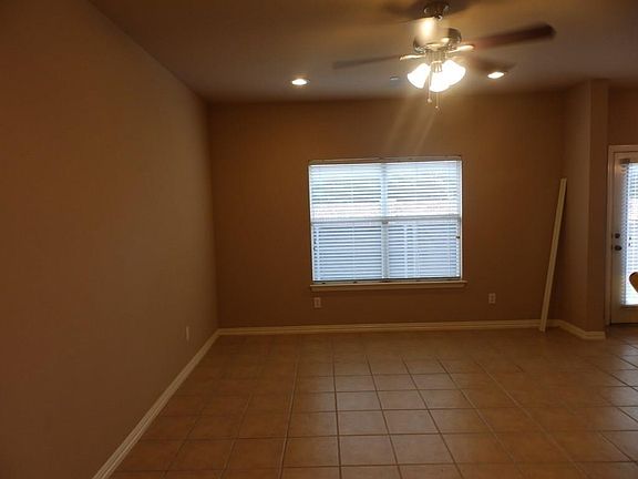 4th image of 7252 Mediterranean Dr