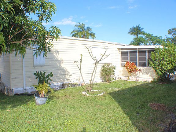 3rd image of 6251 Holly Ln