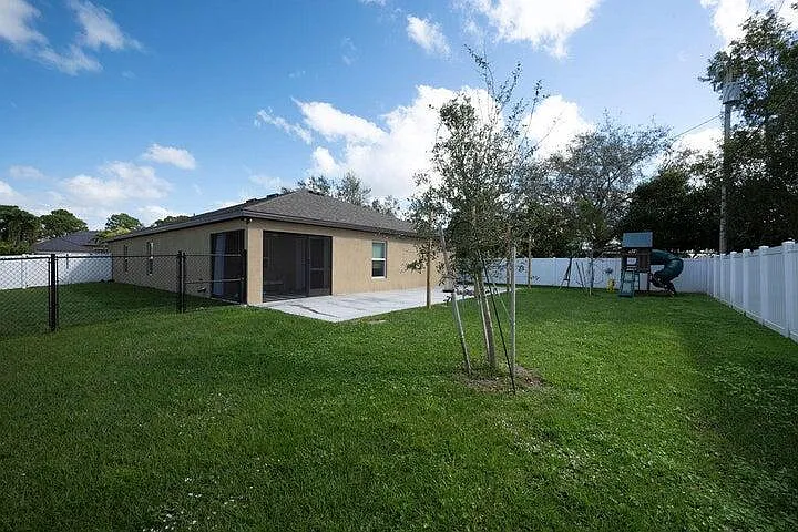 414 SW Dahled Ave — Photo 22