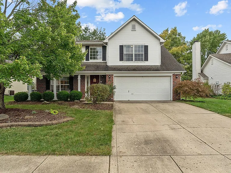 3397 Yorkshire Dr — Photo 1