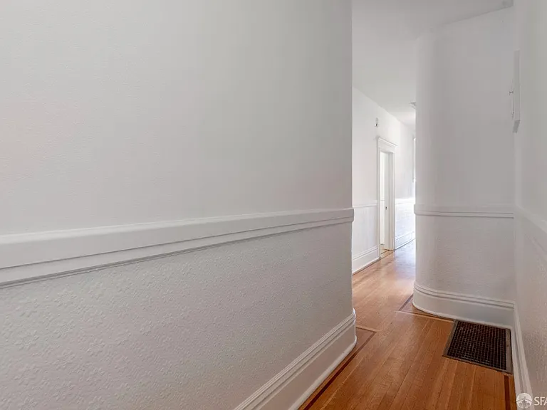 3877 Jackson St — Photo 17
