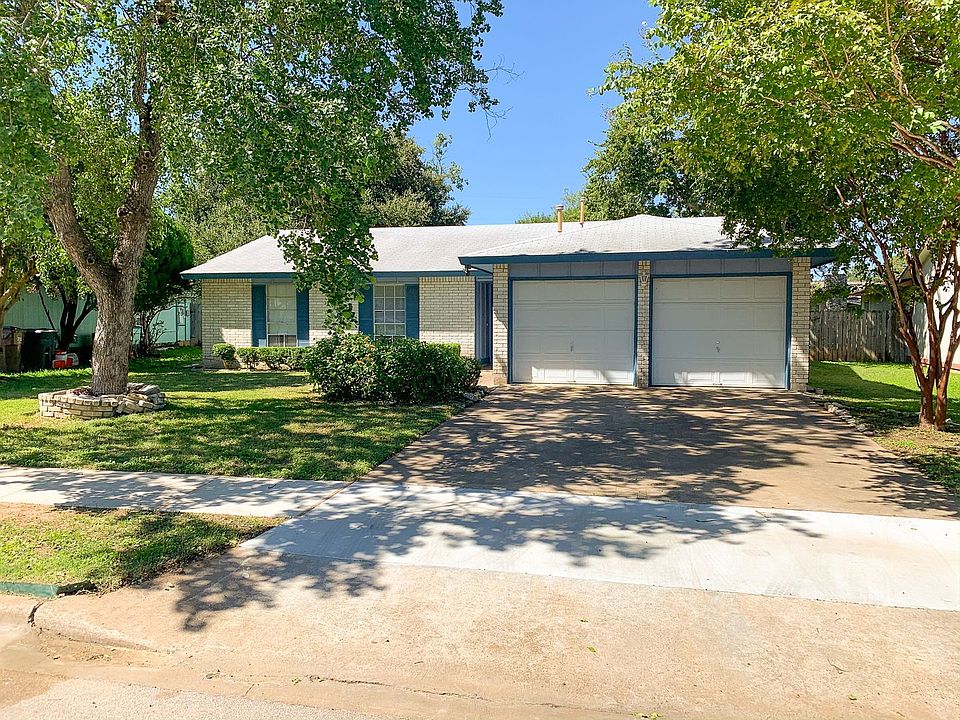 1st image of 802 Chisholm Valley Dr