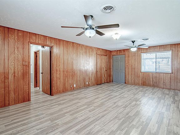 4th image of 365 Fm 247 Rd