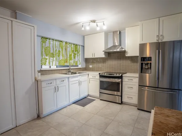 94-434 Kiau Pl, Waipahu, HI 96797