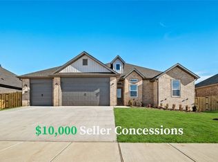 2404 Salmon St, Pea Ridge, AR 72751