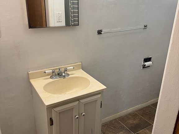 5th image of 521 W Lincoln St #521