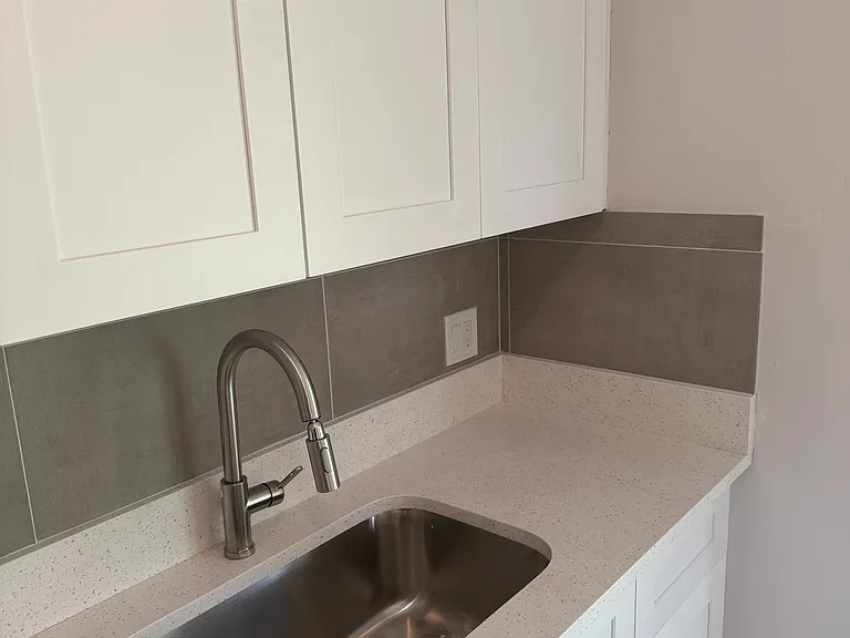 2143 Laura Ln #47A — Photo 2