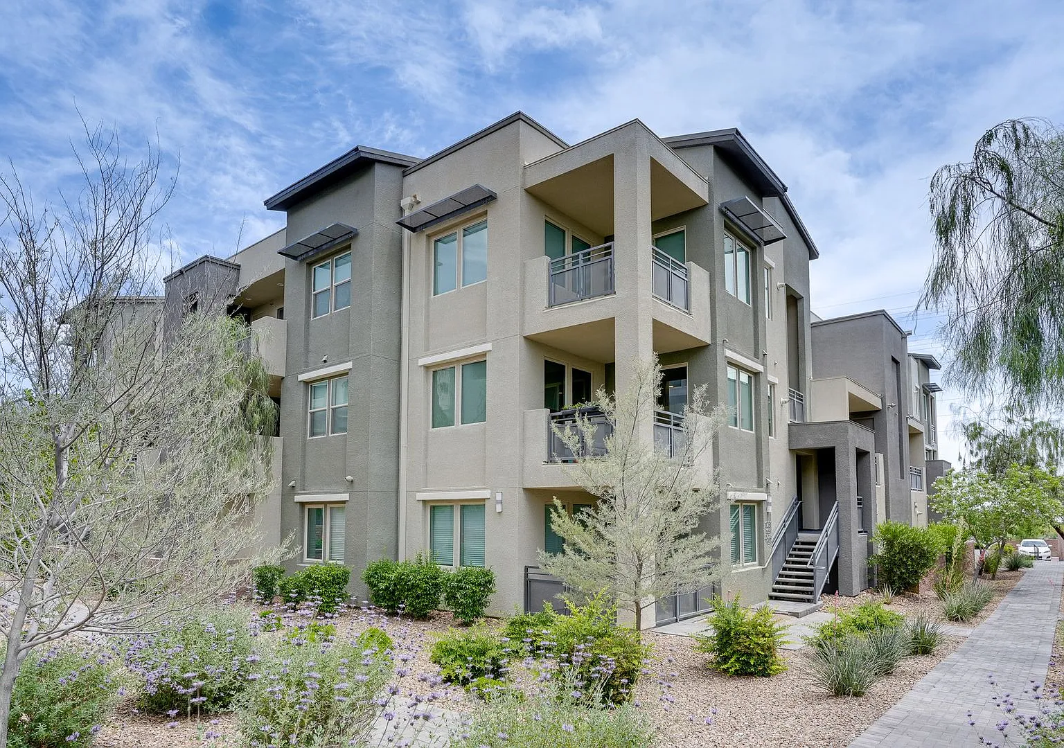 Exceptional 2 Bedroom Home In 89135 — Photo 2