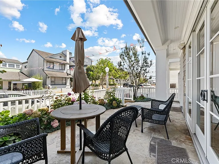 115 Topaz Ave — Photo 4